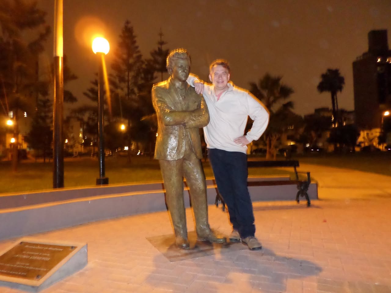Lima at night. Made a new friend.